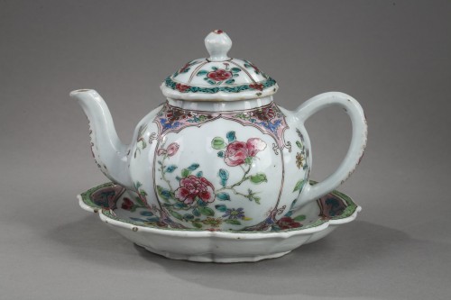 18th century - Teapot Famille rose  1730/1735