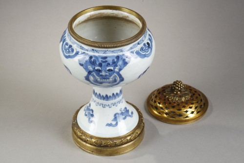 Stemcup blue and white - Kangxi 1662/1722 - 