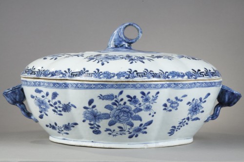 Tureen blue and white - Qianlong period 1736/1795 - Asian Works of Art Style 