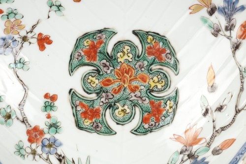 Asian Works of Art  - Pair of porcelain cups shaped shells - Kangxi period 1662/1722