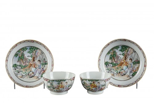 Paire de sorbets et soucoupes decor europeens - Chine vers 1780