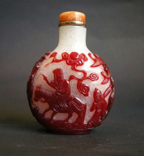 Snuff bottle glass red overlay - 1780/1820 - - 