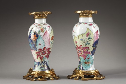 Pair vases porcelain tobacco leaf - Qianlong period 1736 1795 - Asian Works of Art Style 