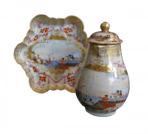 Pot a lait et son presentoir dans le style de Meissen - Qianlong 1736/1795