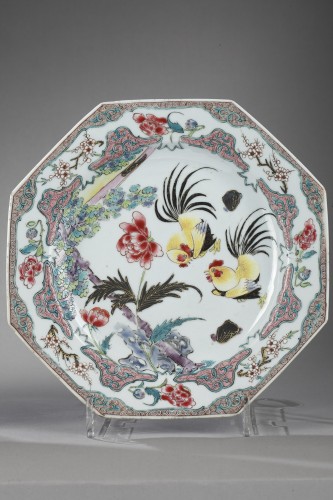 Paire d'assiettes Famille rose - Chine vers 1735/1740 - Bertrand de Lavergne