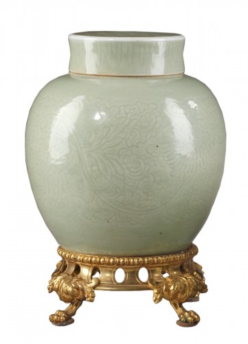 Vase et son couvercle en porcelaine Celadon 1799/1740