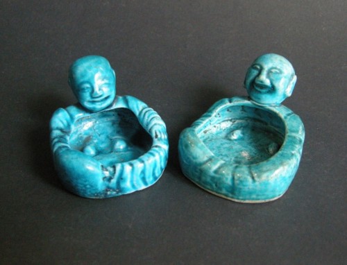 Paire de lave pinceaux en biscuit bleu turquoise -Kangxi 1662/1722 - Bertrand de Lavergne