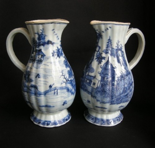 Pair of ewers blue and white porcelain  - Qianlong period 1736/1795 - 