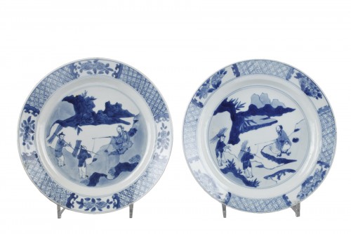 Paire d assiettes en porcelaine "bleu blanc" - Epoque Kangxi 1662/1722