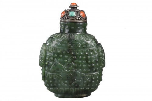 Tabatière en jade nephrite couleur epinard