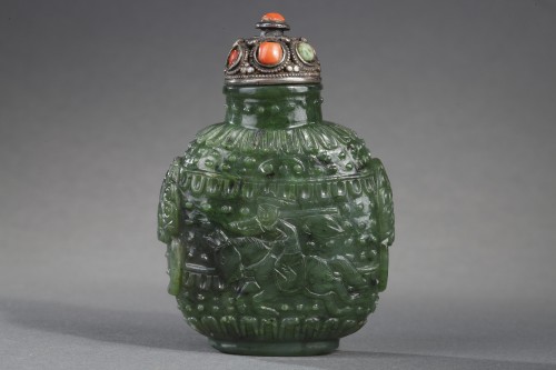 Snuff bottle jade nephrite spinach - Asian Works of Art Style 