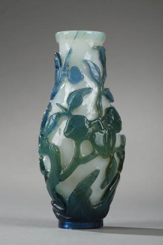 Vase en verre overlay, China 18th-19th century - Asian Works of Art Style 
