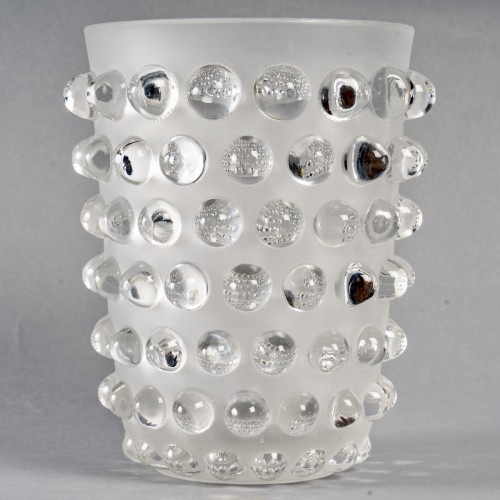 Glass & Crystal  - 1933 René Lalique - Vase Mossi