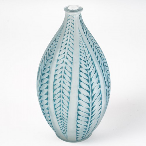 Glass & Crystal  - 1921 René Lalique - Vase Acacia