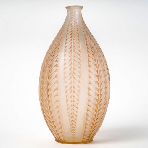 20th century - 1921 René Lalique - Vase Acacia