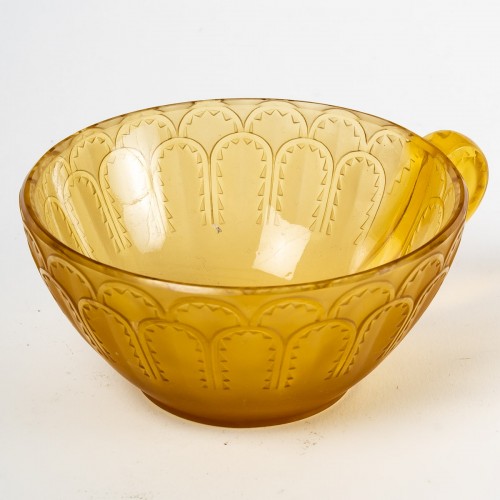 Art Déco - 1931 René Lalique - Service Jaune - 6 tasses coupes et plateau