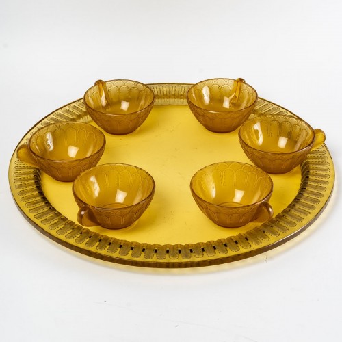 Antiquités - 1931 René Lalique - Service Jaune - 6 tasses coupes et plateau