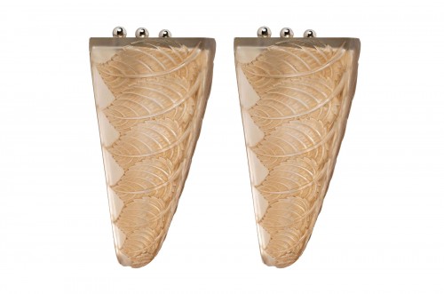 1924 René Lalique Pair Of Art Deco Noisetier Sconces Wall Light