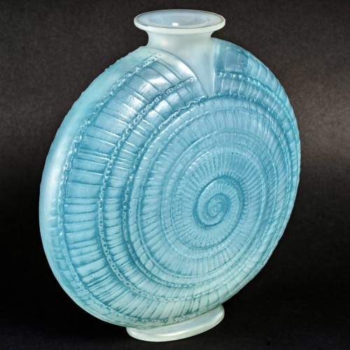 Verrerie, Cristallerie  - 1920 René Lalique - Vase Escargot