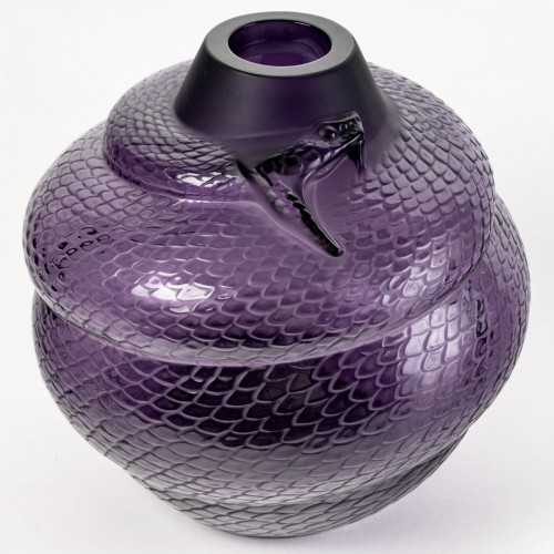 Lalique France Vase Serpent Snake Purple Crystal 44/888 New Box Certificate - Glass & Crystal Style Art Déco