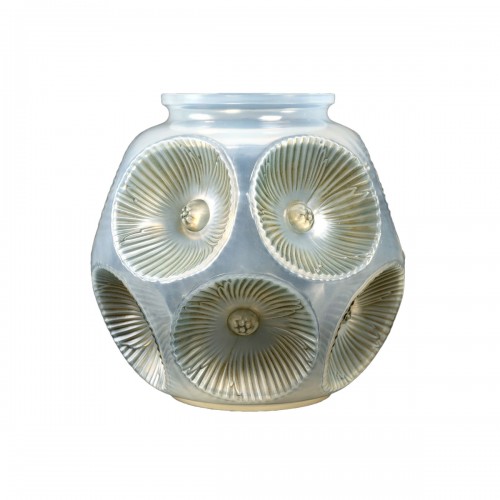 1927 René Lalique - Vase Picardie Cased