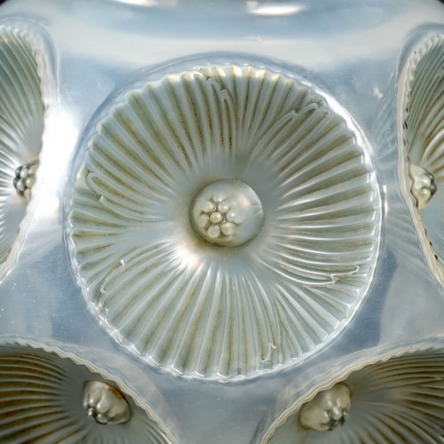 20th century - 1927 René Lalique - Vase Picardie Cased