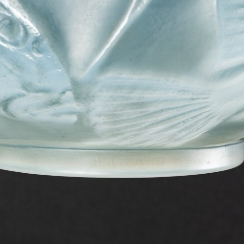 20th century - 1921 René Lalique - Vase Poissons Cased