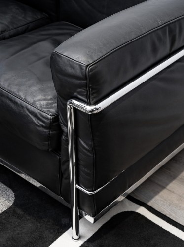 Seating  - Le Corbusier, Perriand, Jeanneret - Cassina - Lc2 Armchair Black Leather
