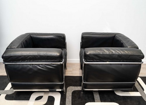 Seating  - Le Corbusier, Perriand, Jeanneret - Cassina - Pair Of Lc2 Armchairs Leather