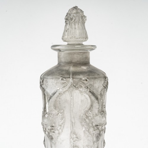 20th century - 1920 René Lalique - Perfume Bottle Pan