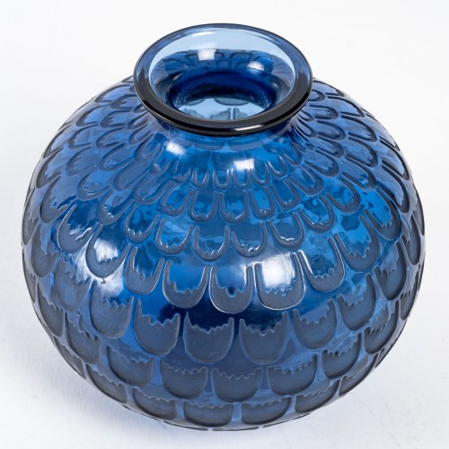 Glass & Crystal  - 1930 Rene Lalique - Vase Grenade