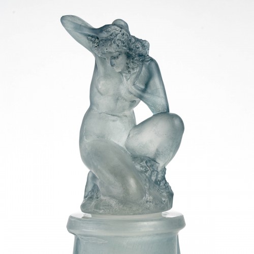 Verrerie, Cristallerie  - f920 René Lalique - Vase Méplat Sirènes avec bouchon Figurine