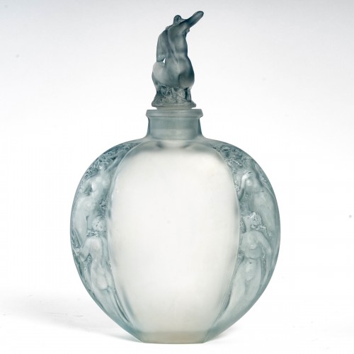 XXe siècle - f920 René Lalique - Vase Méplat Sirènes avec bouchon Figurine