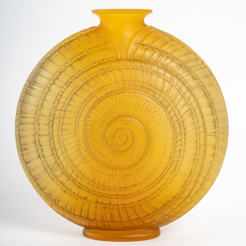 XXe siècle - 1920 René Lalique - Vase Escargot