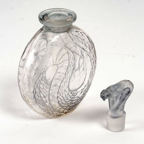 Glass & Crystal  - 1920 René Lalique - Perfume Bottle Serpent - Snake