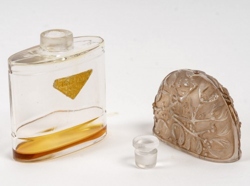 1926 René Lalique - Perfume Bottle Sous Le Gui for Parys  - 