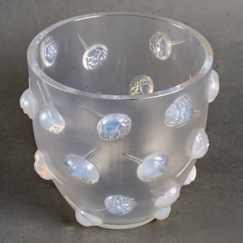 Glass & Crystal  - 1937 René Lalique - Peonies Vase
