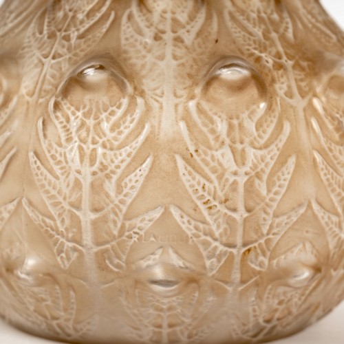 20th century - 1912 René Lalique - Vase Fougeres