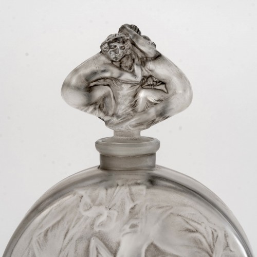 20th century - 1912 René Lalique - Perfume Bottle Rosace Figurines