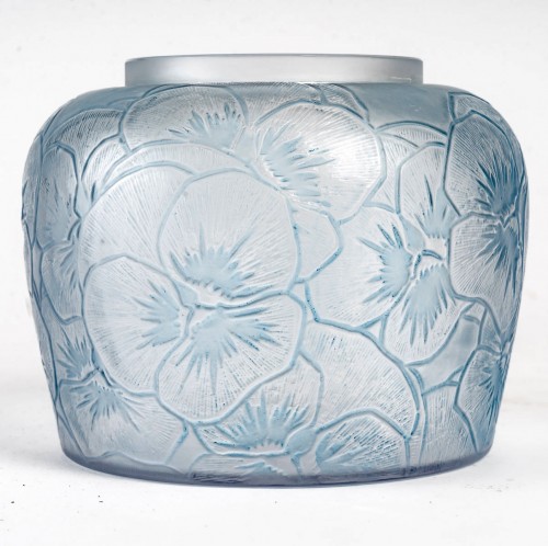 Glass & Crystal  - 1920 René Lalique - Vase Pensees (pansies)