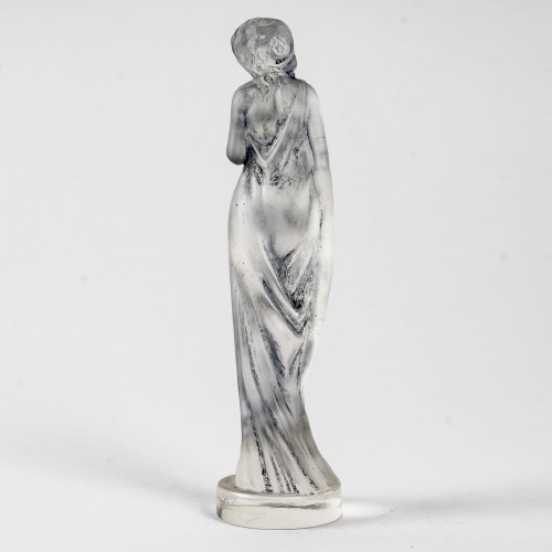 20th century - 1912 René Lalique - Statuette Moyenne Voilée