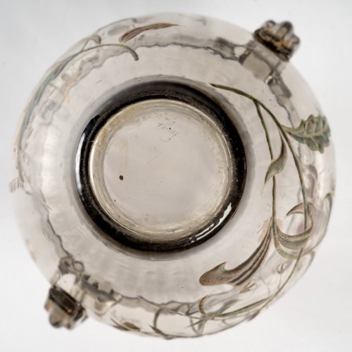 XIXe siècle - Emile Gallé Cristallerie - Vase à anses en verre émaillé d'Iris et d'une libellule