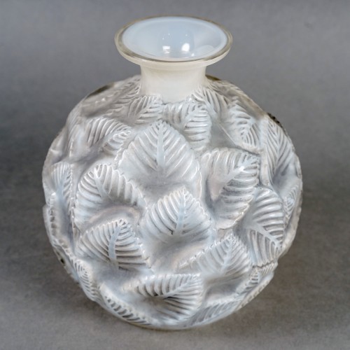 1926 René Lalique - Vase Ormeaux - Glass & Crystal Style Art Déco