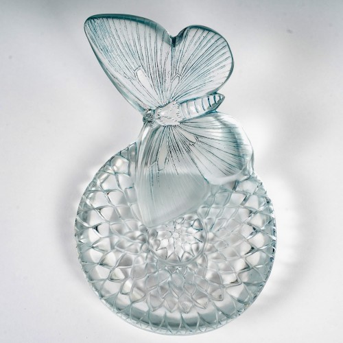 20th century - 1931 René Lalique - Ashtray Dahlia et Papillon