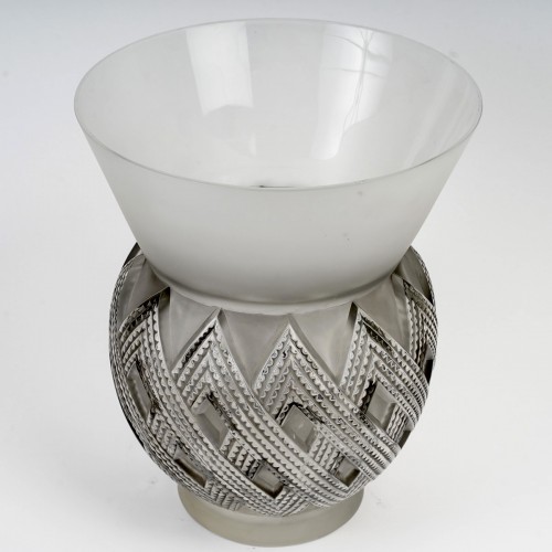 20th century - 1935 René Lalique - Vase Entrelacs