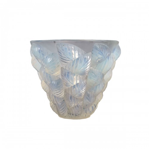 1927 René Lalique - Vase Moissac