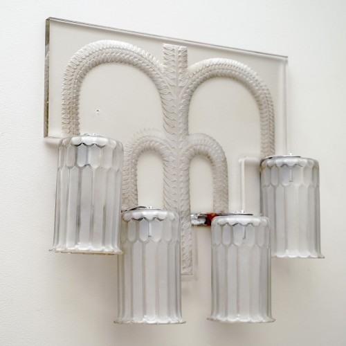 Luminaires Appliques - 1928 René Lalique - Paire d'appliques Saint Nabor