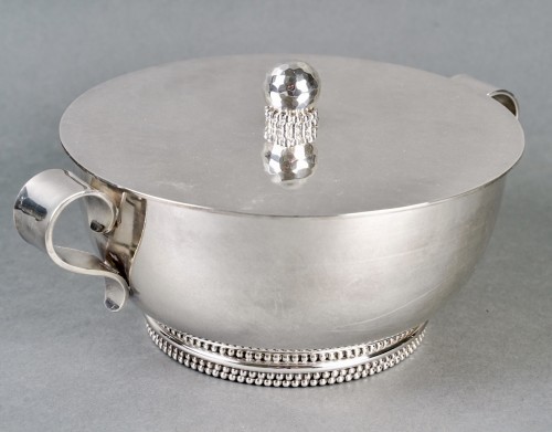 Jean Desprès (1889-1980) - Tureen Centerpiece Silver Plated Hammered Beads Garlands - Antique Silver Style Art Déco