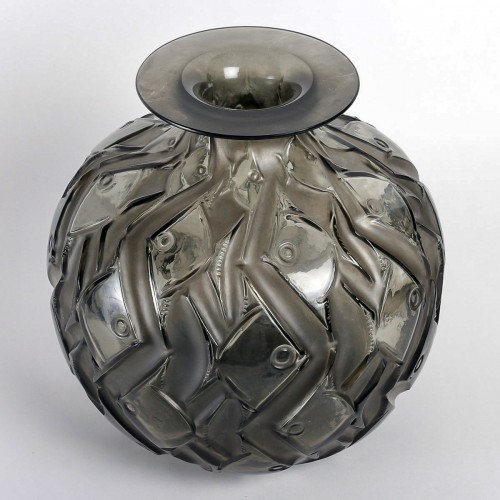 192! René Lalique - Vase Penthievre - Glass & Crystal Style Art Déco