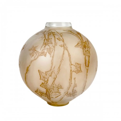 1912 René Lalique  Grande Boule Lierre Vase